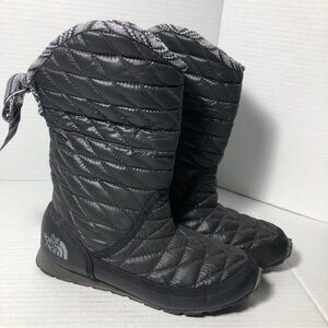 The North Face Women's ThermoBall Puffer Quilted Waterproof Boots Women’s Size 5